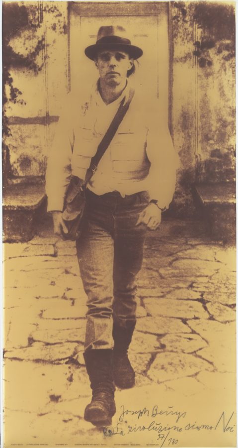 Joseph Beuys, La rivoluzione siamo noi (We are the revolution), 1972, MoMA, most important works of joseph beuys